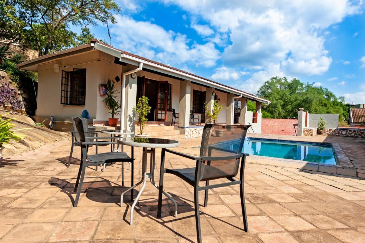 Chez Vincent Hotel Mbombela Bagian luar foto