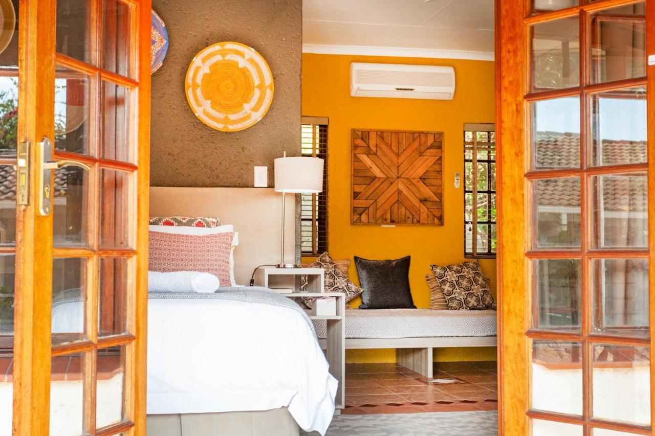 Chez Vincent Hotel Mbombela Bagian luar foto