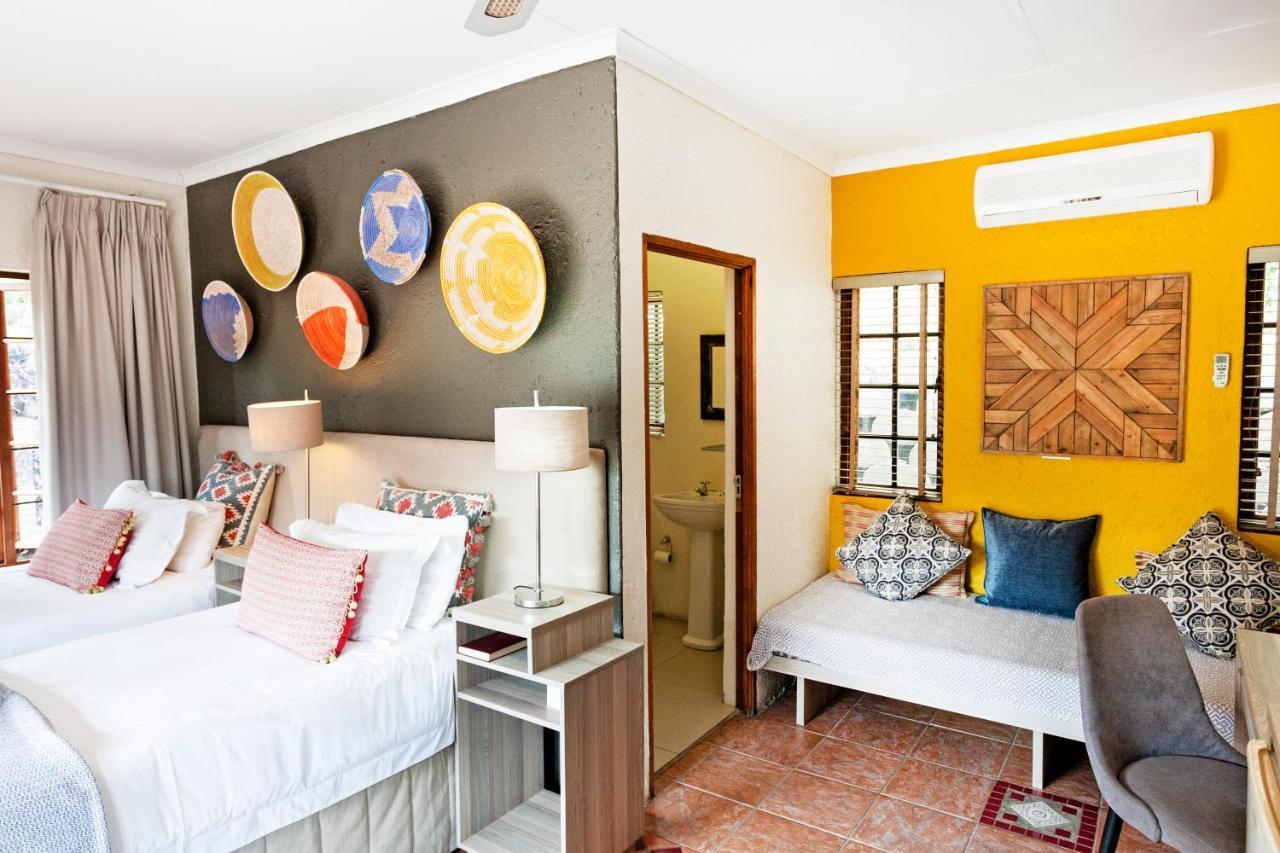 Chez Vincent Hotel Mbombela Bagian luar foto